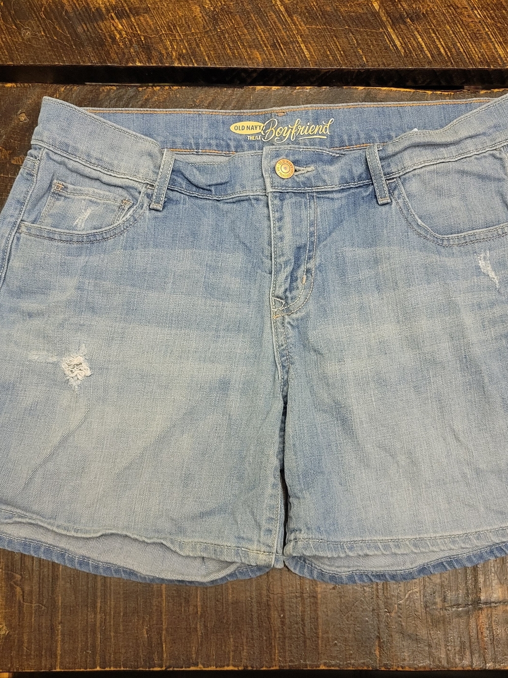 Womans Old Navy Light Blue Boyfriend Denim Shorts Size 6